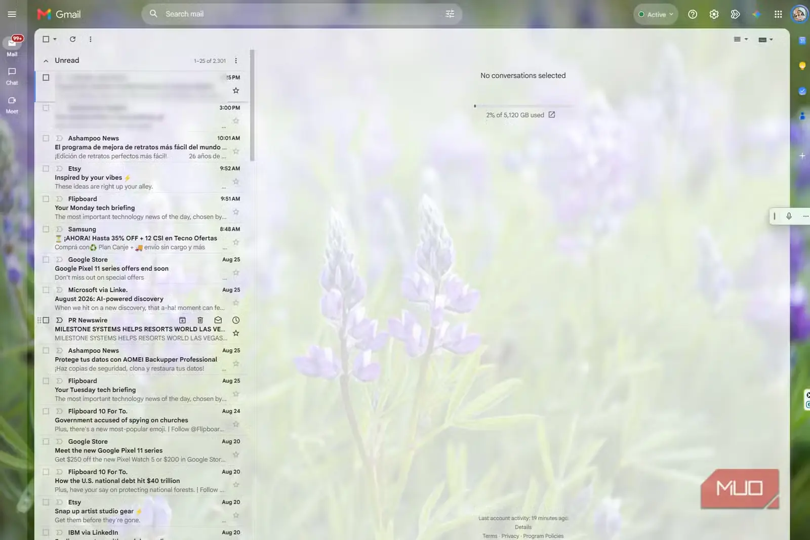 نمای Gmail با هر دو پنل کناری پنهان و بدون ایمیل انتخابشده که صندوق ورودی خلوتتر و صفحهای کمحواسپرتیتر را نشان میدهد