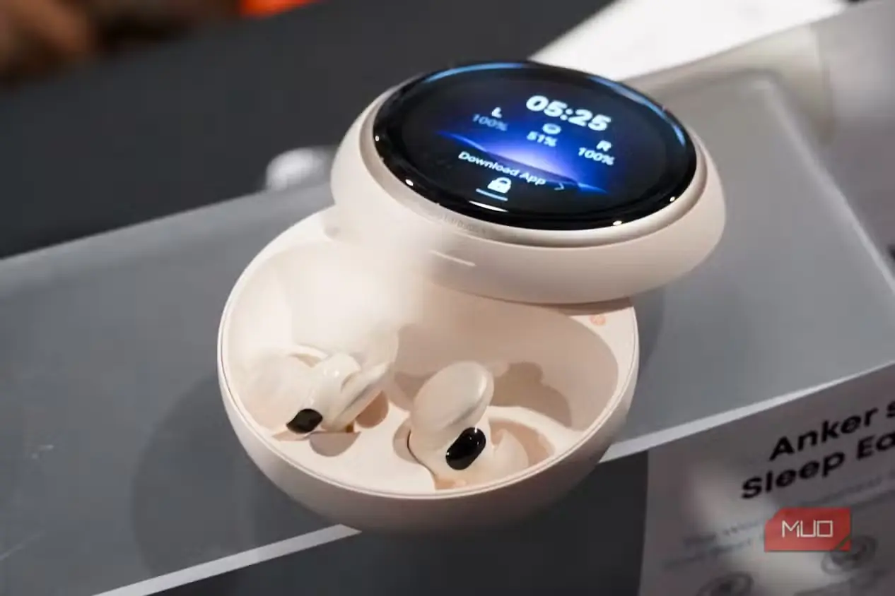 کیس ایرباد Soundcore Sleep 4 Pro با نمایشگر لمسی داخلی