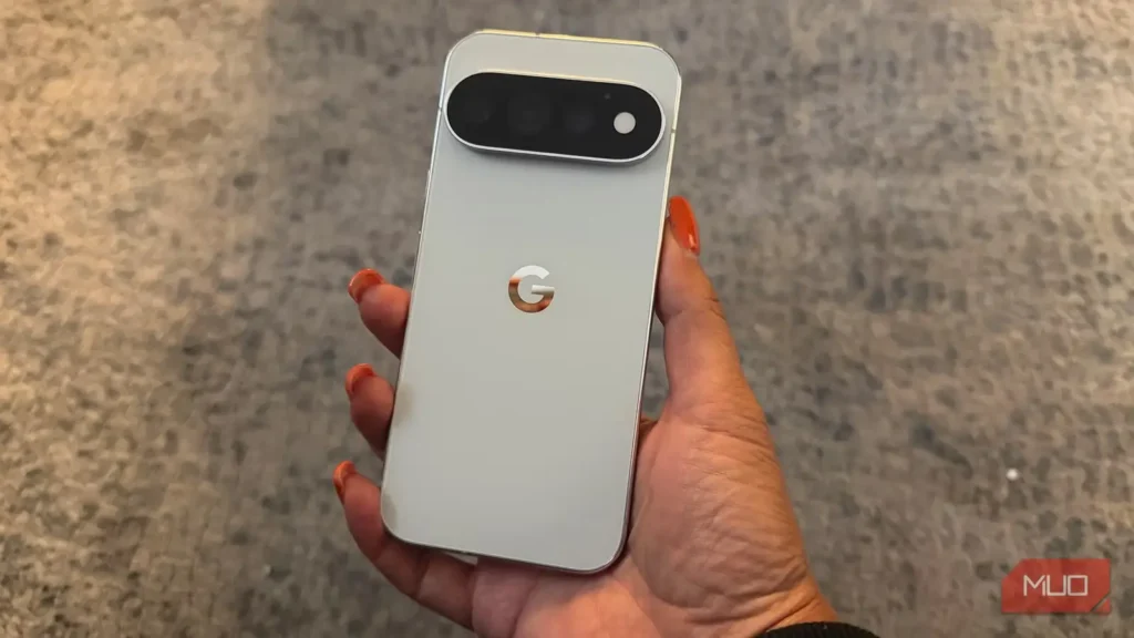 آرایهٔ LED گوشی Pixel 11 که با نصب این برنامه سرانجام کاربردی شده است
