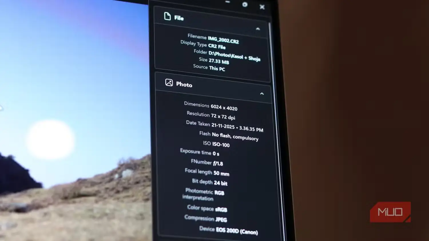 نمایش جزئیات عکس در Visum Photo Viewer