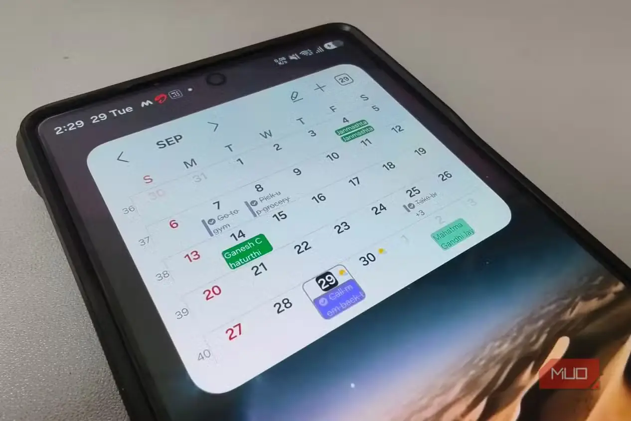 ابزارک Samsung Calendar با نمایش برنامه ماهانه