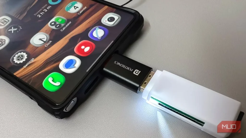 استفاده از کارت‌های microSD در گوشیِ بدون شیار microSD