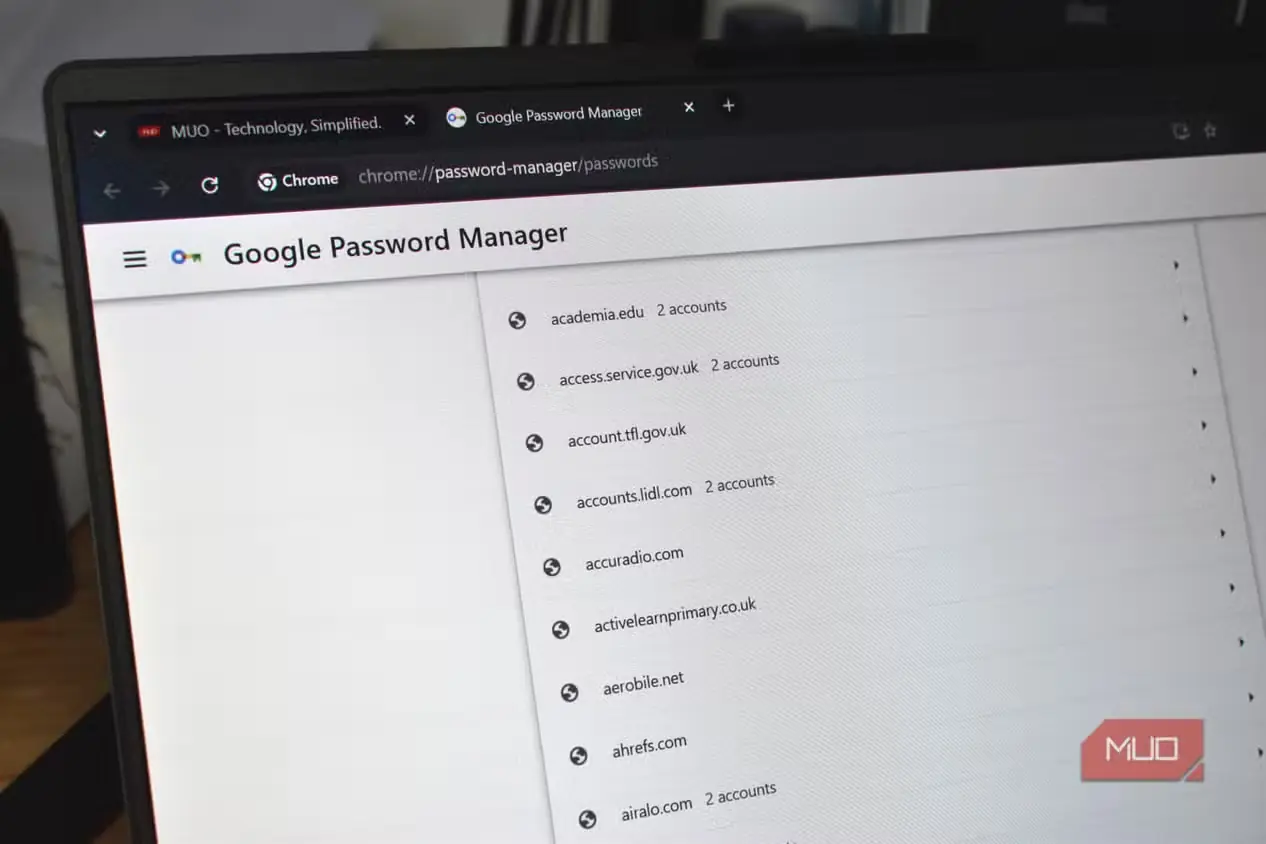 مدیر گذرواژه Google در مرورگر وب