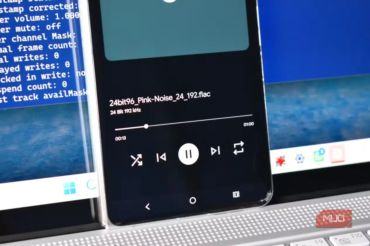 پخش فایل صوتی 192kHz با Motorola Razr Fold
