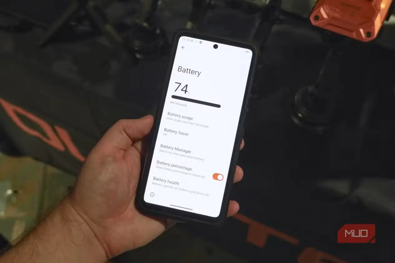 گوشی Oukitel WP70 Ultra هنگام بررسی در نمایشگاه IFA