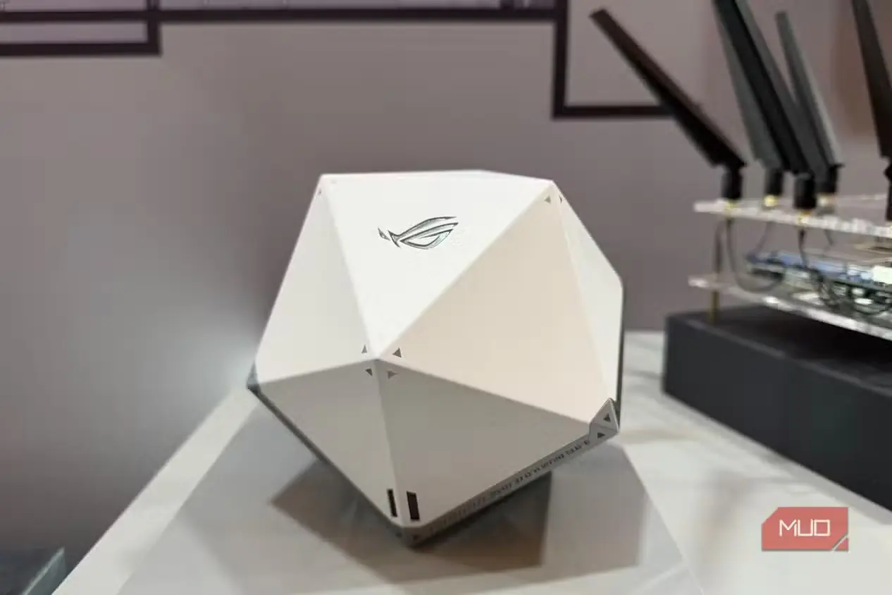 طرح مفهومی روتر Wi-Fi 8 مدل Asus ROG در نمایشگاه CES 2026