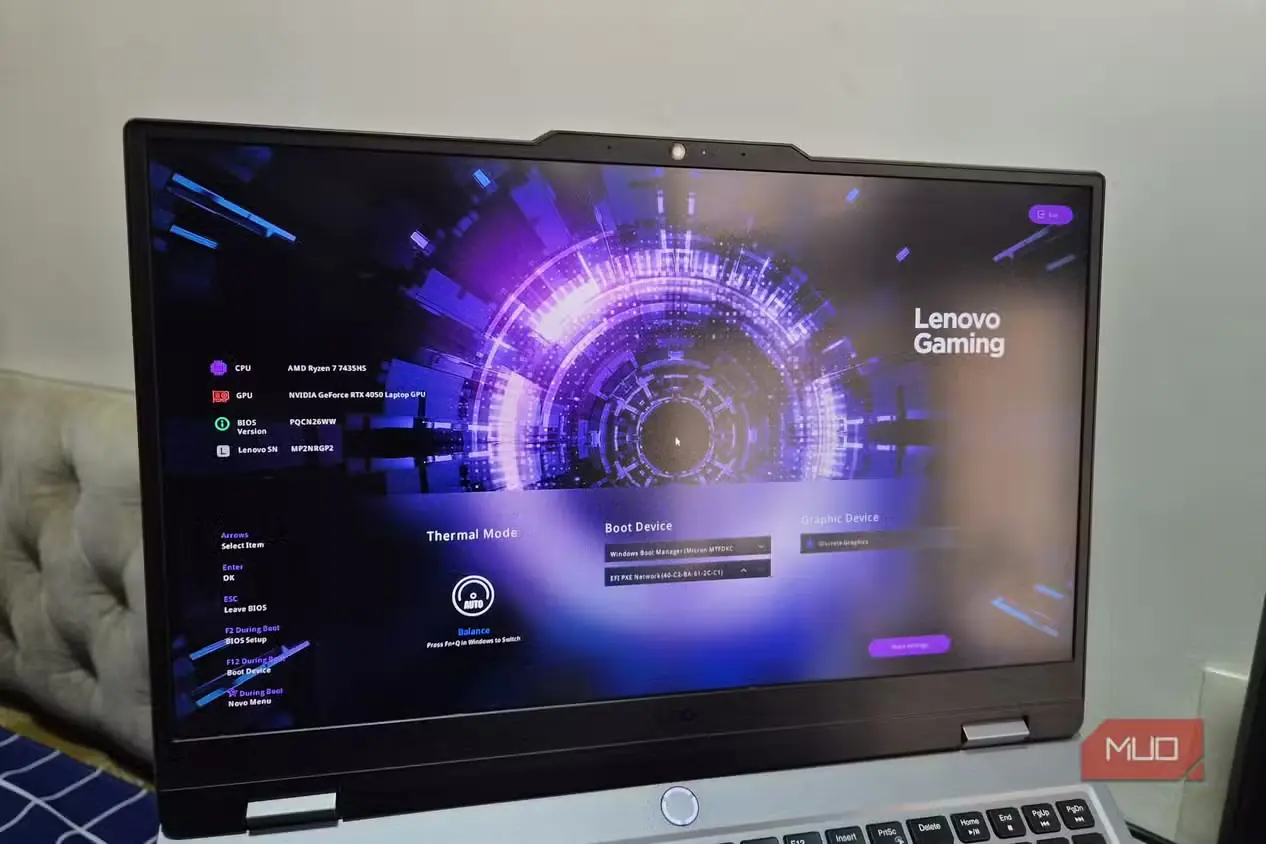 نمایش منوی BIOS روی لپتاپ Lenovo