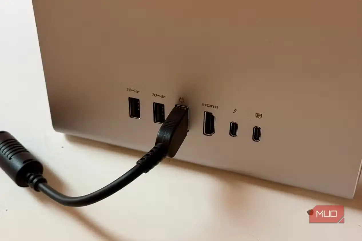 درگاههای بخش پشتی دستگاه