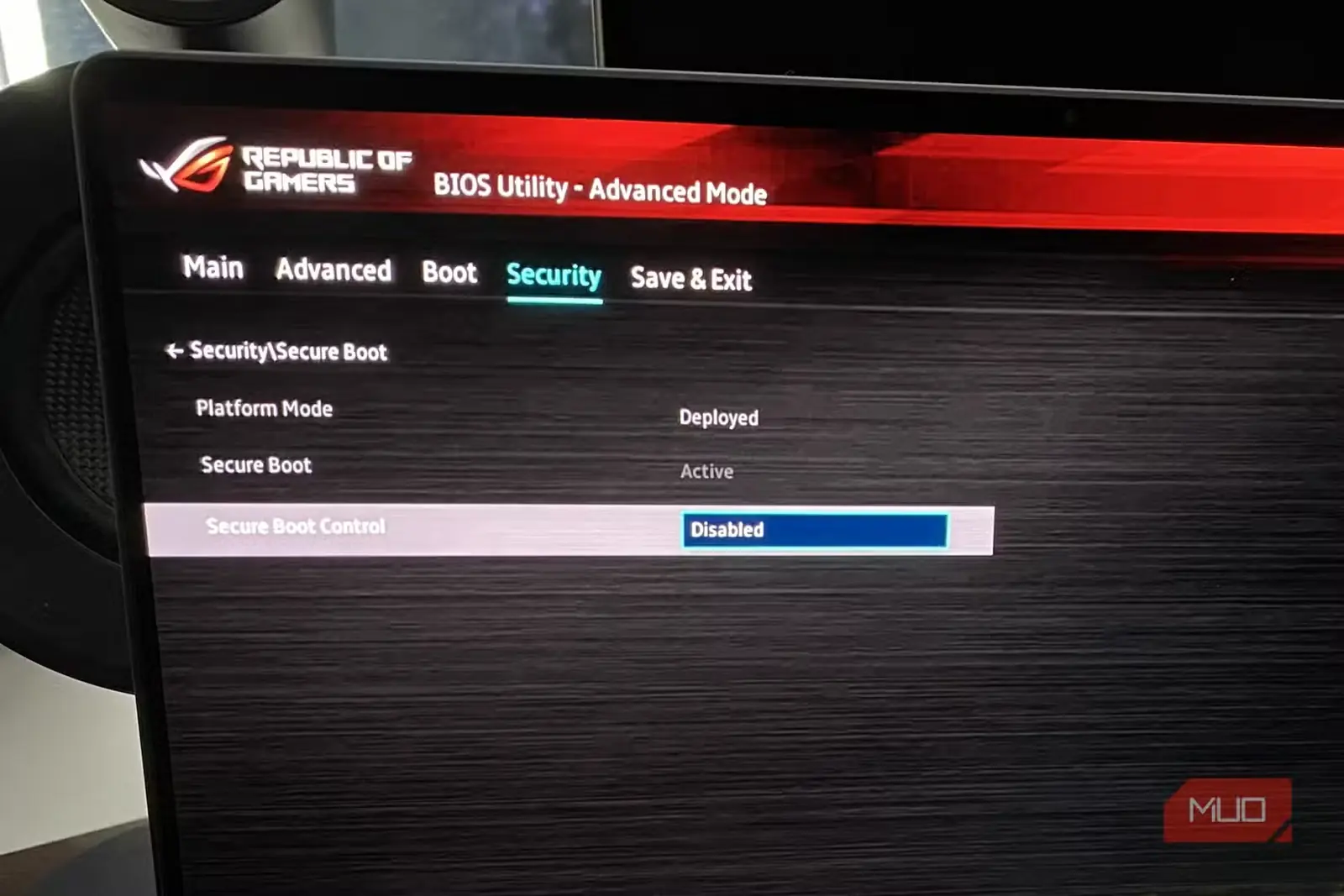 تنظیم Secure Boot در BIOS لپتاپ Windows