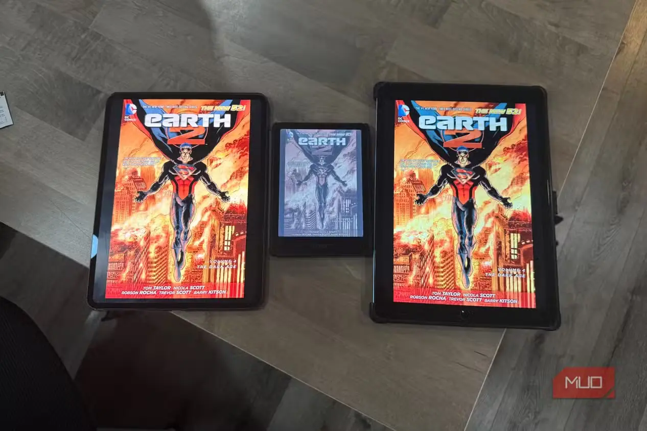نمایش جلد کمیک روی iPad Pro 13، Kindle Colorsoft و iPad Pro 12.9