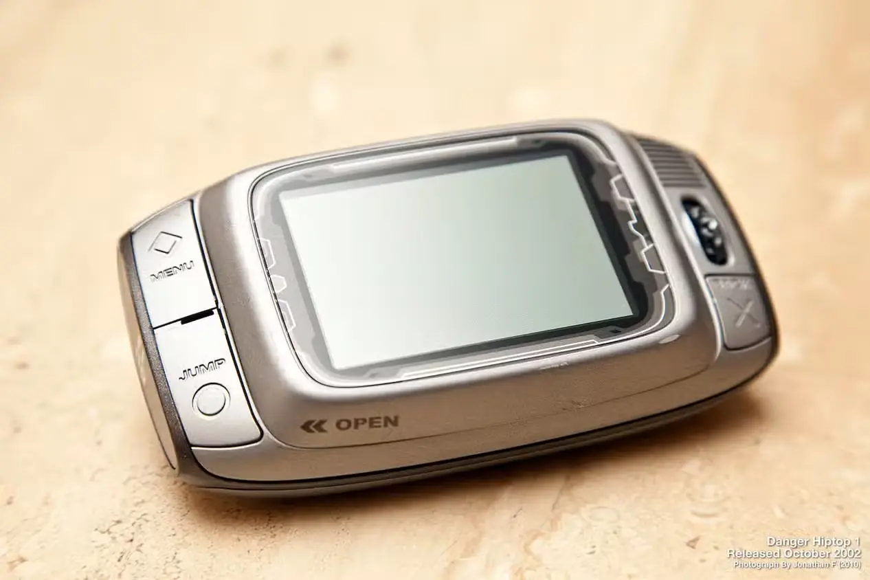 گوشی موبایل بستهٔ Danger Hiptop 1