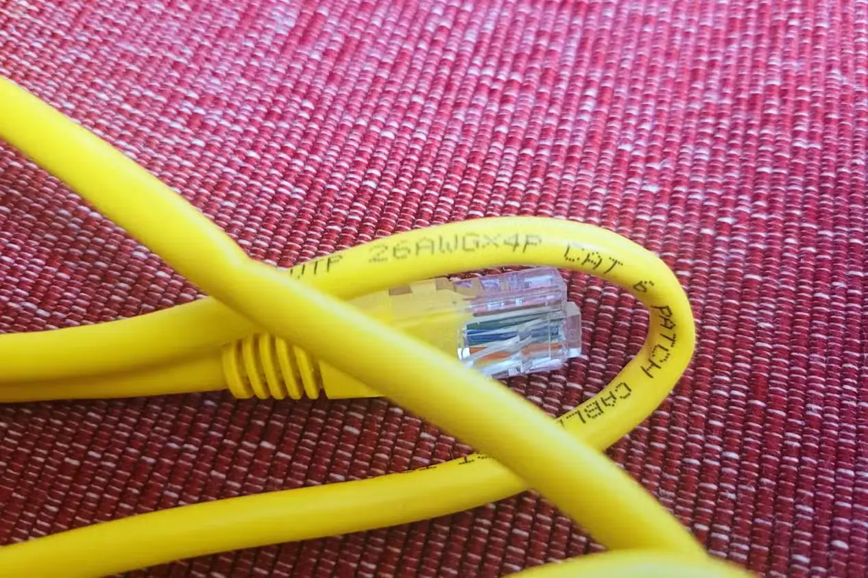 کابل اترنت با نشان ردهبندی CAT 6