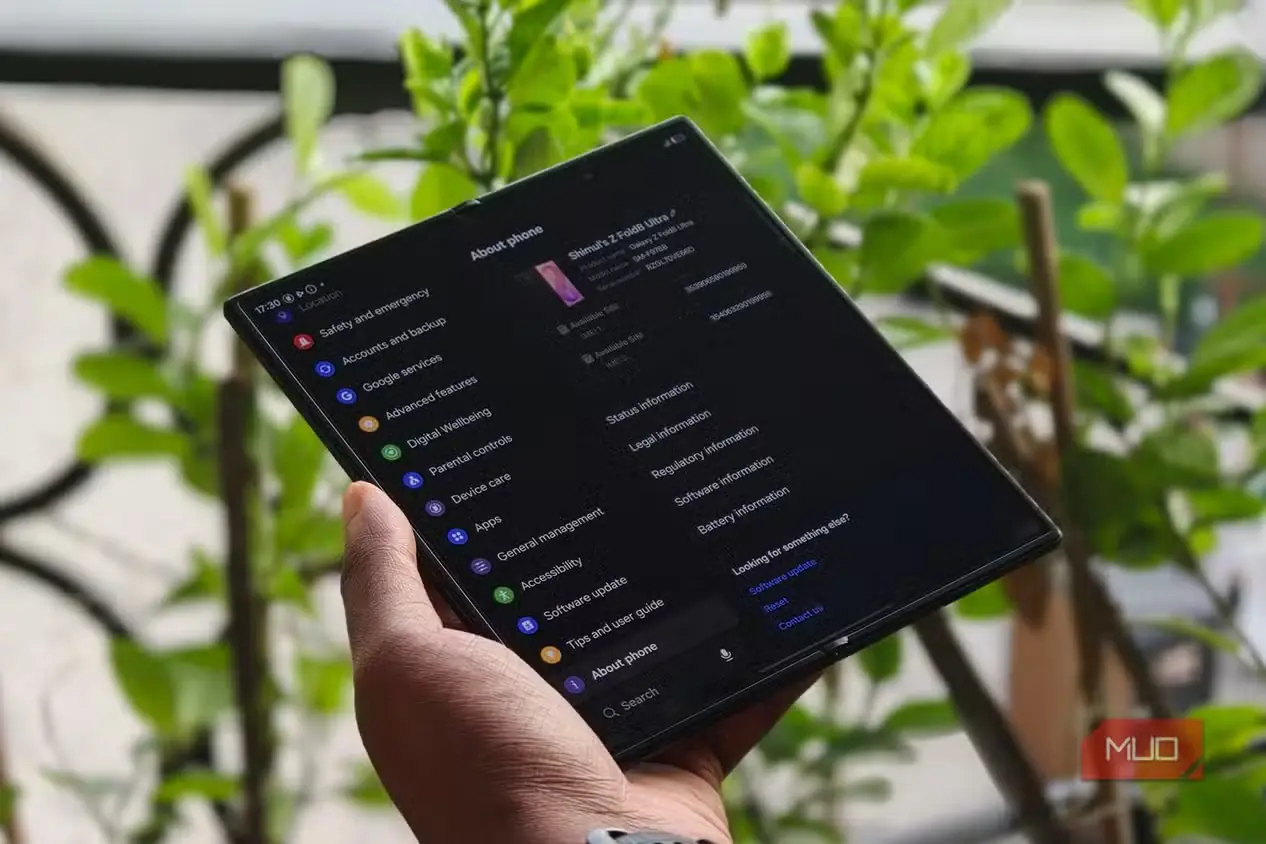 صفحه «درباره تلفن» در Samsung Galaxy Z Fold 8 Ultra