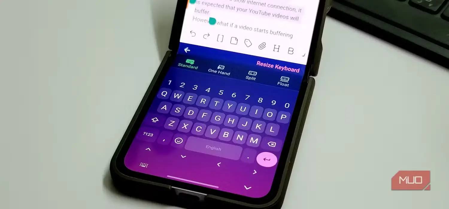 نمای چیدمان FUTO Keyboard روی گوشی Samsung Galaxy Z Flip 6-1