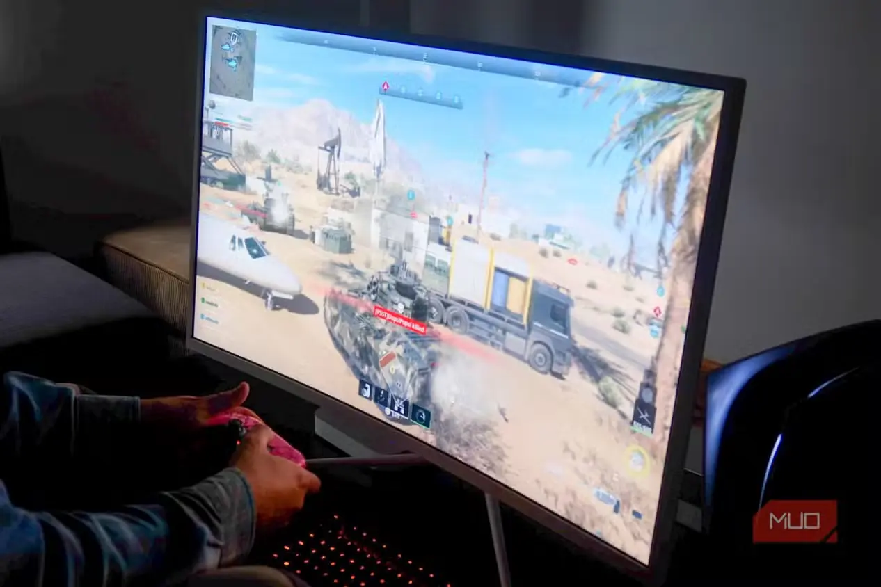 اجرای Call of Duty روی نمایشگر INNOCN 39G1R