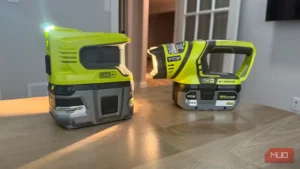 باتری‌های Ryobi، DeWalt یا Milwaukee هنگام قطعی برق بسیار کارآمدتر از چیزی هستند که تصور می‌کنید