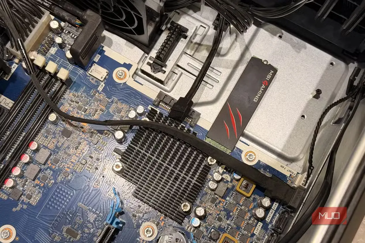 SSD مدل MSI Gaming M.2 نصبشده کنار گرمابَر مادربرد HP Z6 G4