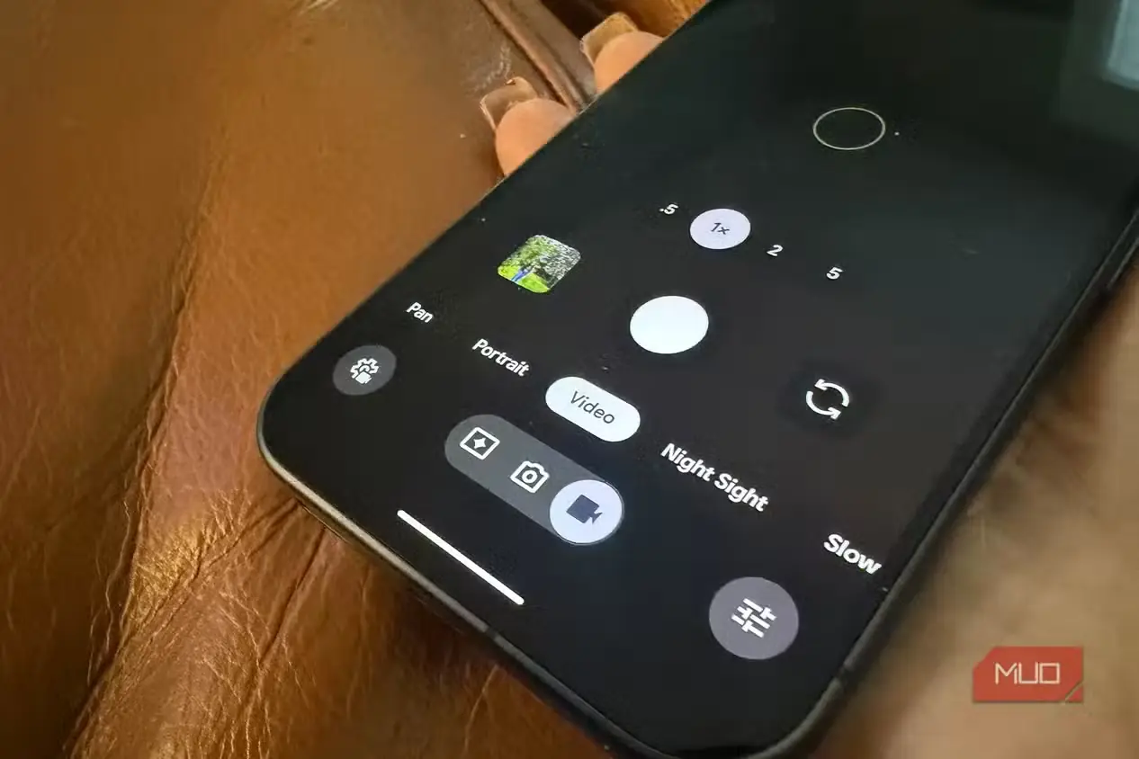نمایش نمادهای دوربین و قابلیت Magic Capture روی گوشی Google Pixel 11 Pro