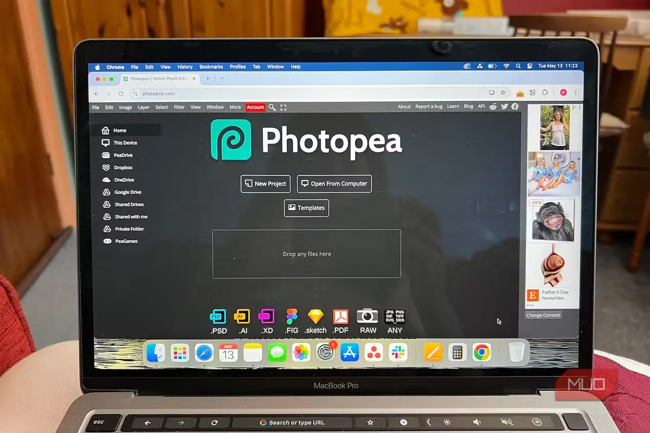 صفحهٔ اصلی Photopea روی MacBook