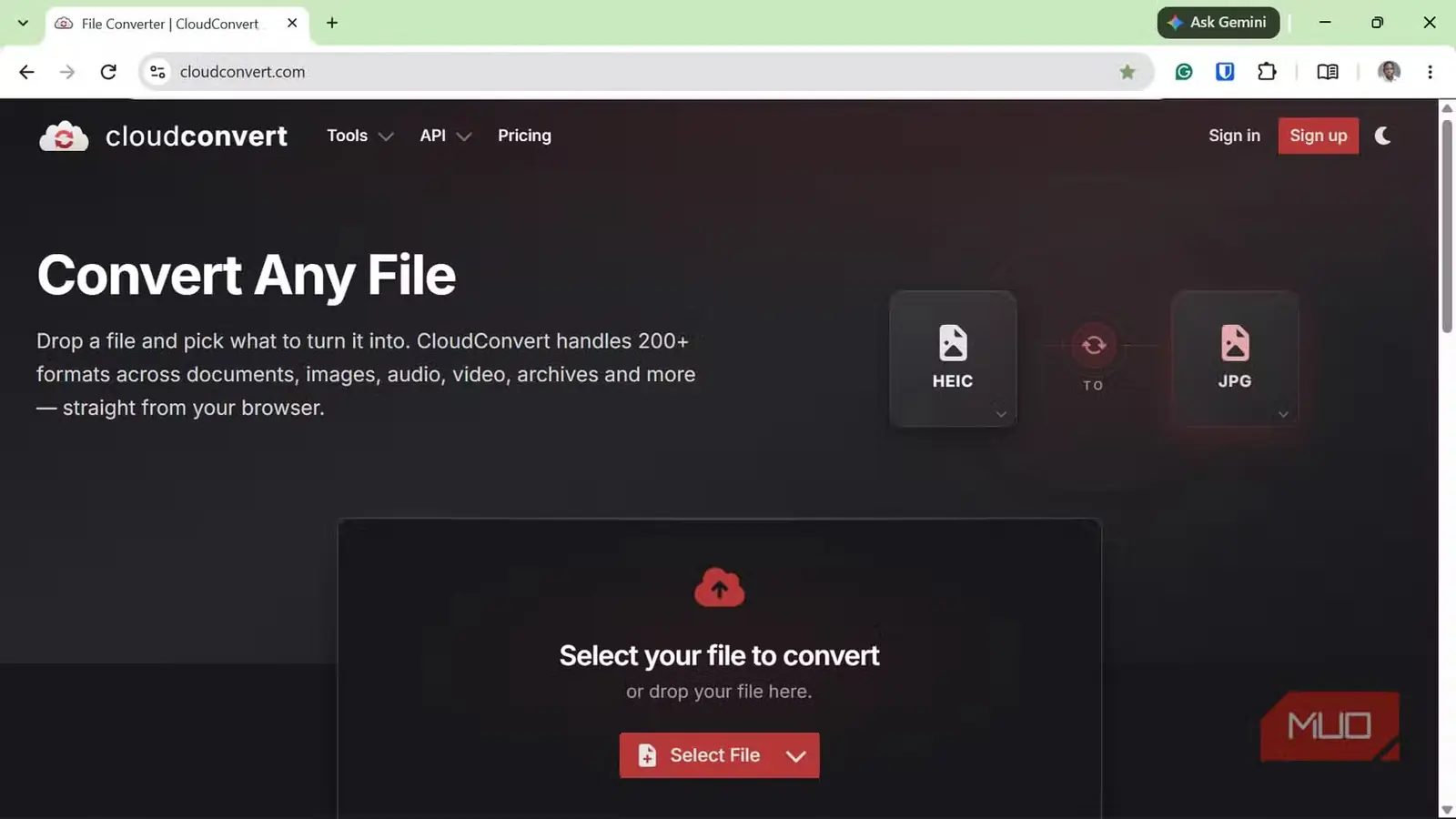 صفحهٔ اصلی CloudConvert با نمای تبدیل فایل