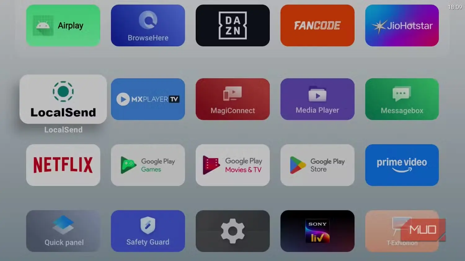صفحه اصلی AT4K Launcher روی تلویزیون