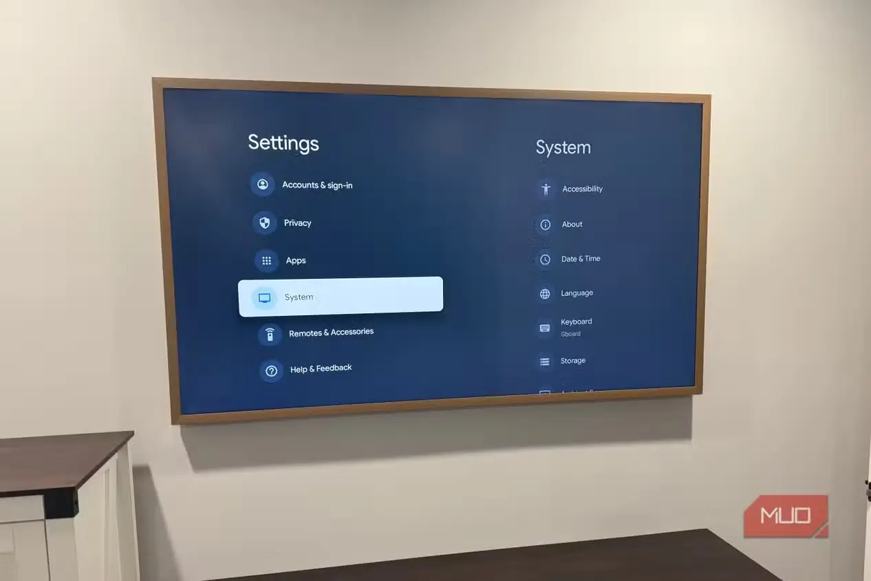 منوی تنظیمات سامانه در تلویزیون Hisense Canvas TV