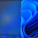 نوار وظیفهٔ Windows 11 پس از غیرفعال‌کردن همهٔ قابلیت‌های افزوده‌شده به‌دست Microsoft، بسیار بهتر شده است