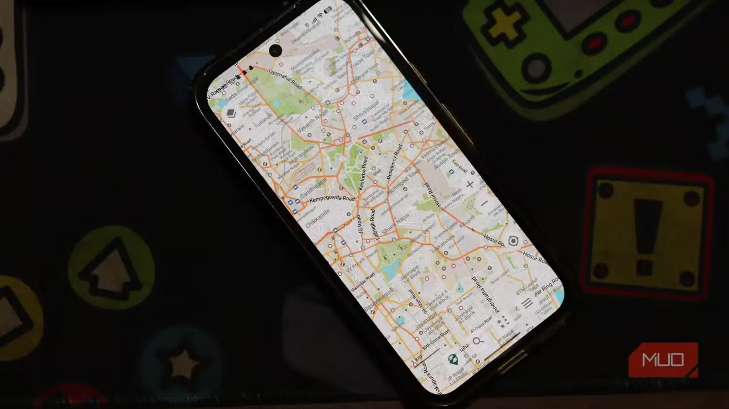 اجرای برنامه Organic Maps روی گوشی Google Pixel 9a