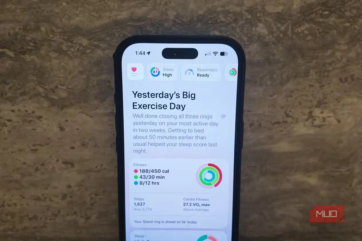 نمای برنامه Health در iPhone با امتیاز آمادگی در بالای صفحه