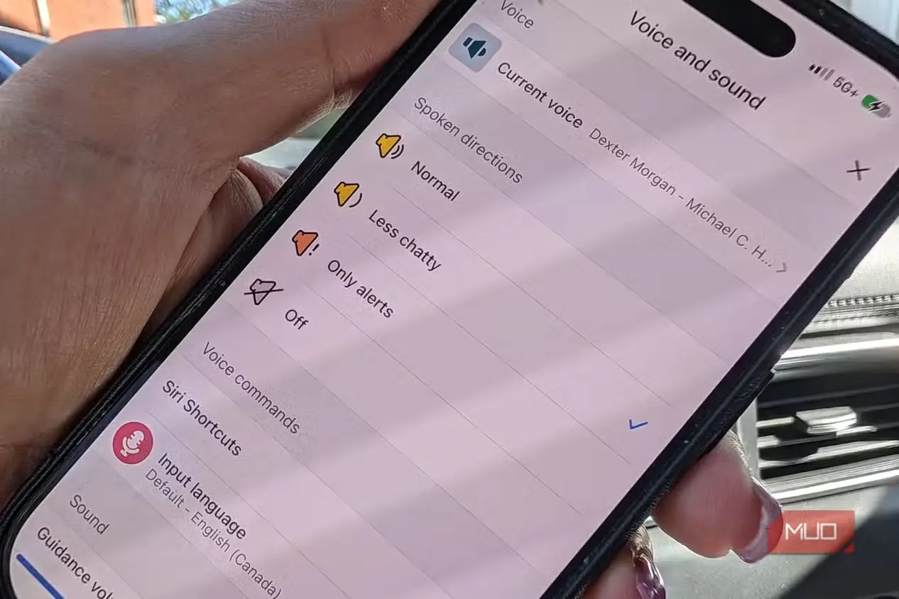 گزینهٔ راهنمایی کمحرفتر در Waze