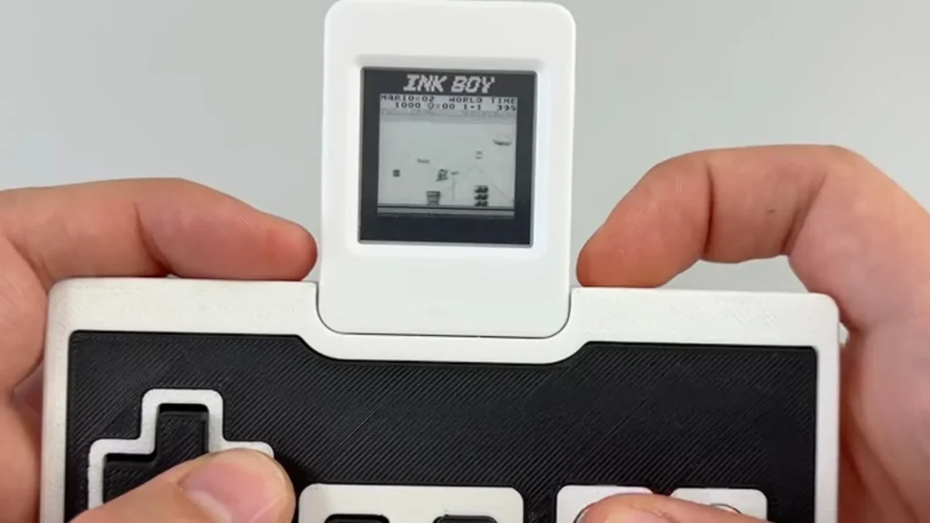 نمایش بازی‌های گیم بوی روی ESP32 و نمایشگر کوچک کاغذ الکترونیکی با نرخ 30FPS