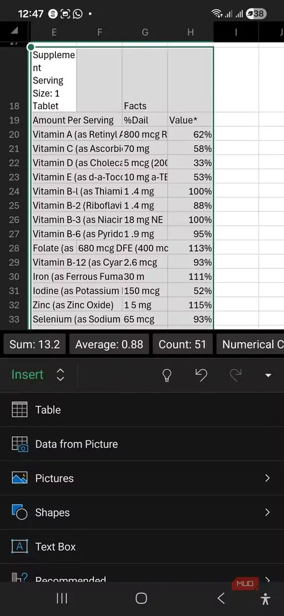 نوار صفحه اصلی Excel با دادههای برجستهشده در گوشی