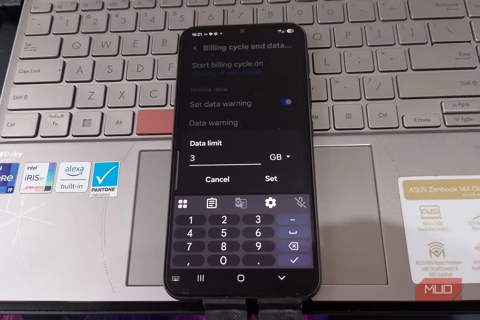 گوشی Samsung Galaxy با تنظیمات سقف مصرف، مقدار واردشده 3GB و دکمه نمایان تنظیم