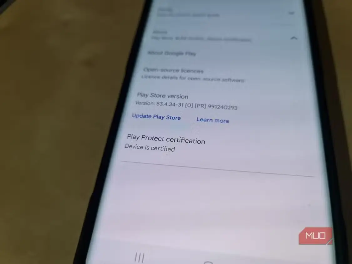 نمایش تأییدیهٔ Play Protect برای Samsung Galaxy Note 20 در Google Play Store