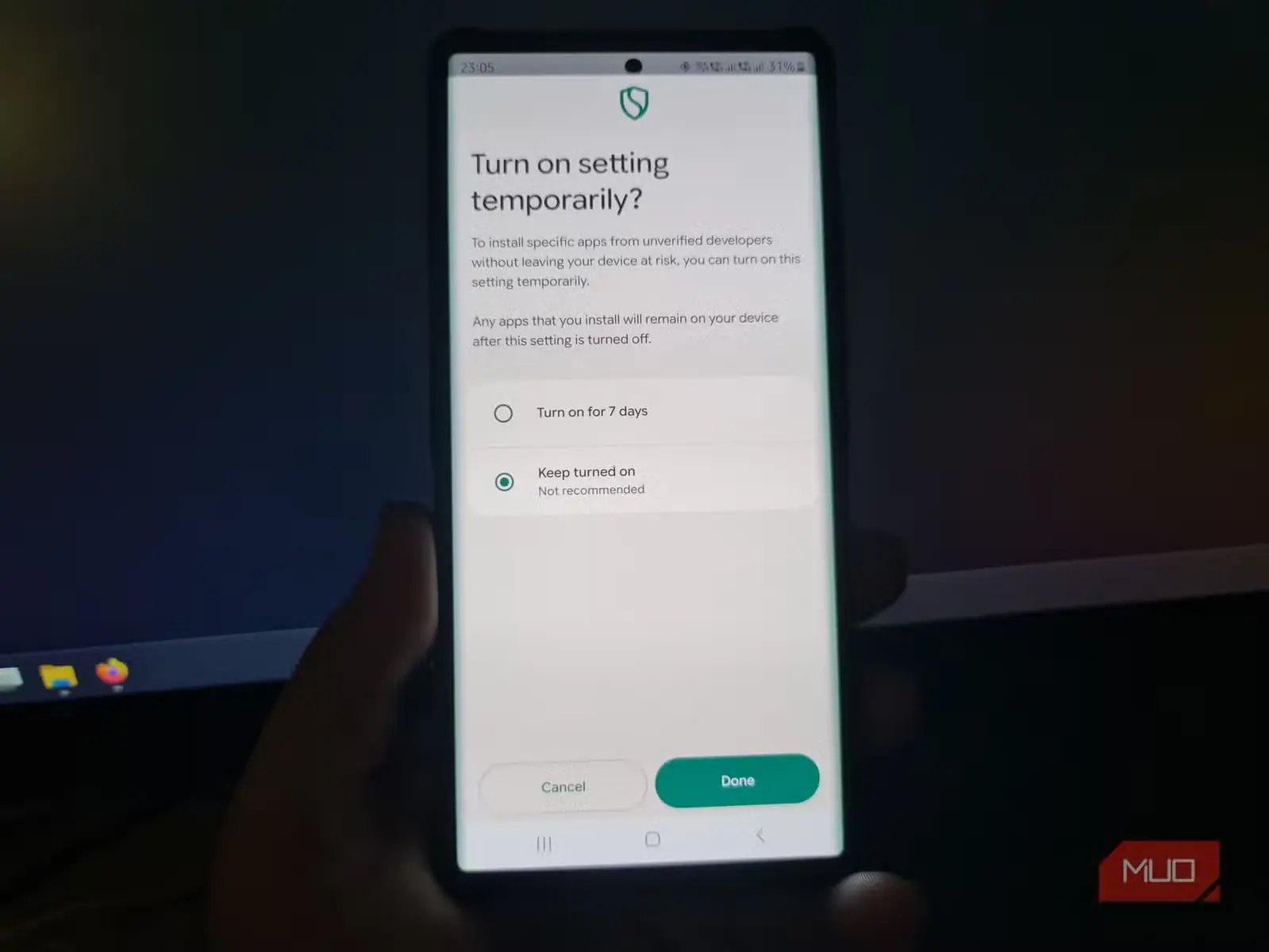 Android در حال ارائه مجوز هفتروزه یا دائمی برای برنامههای تأییدنشده، با انتخاب گزینه «روشن نگهداشتن»