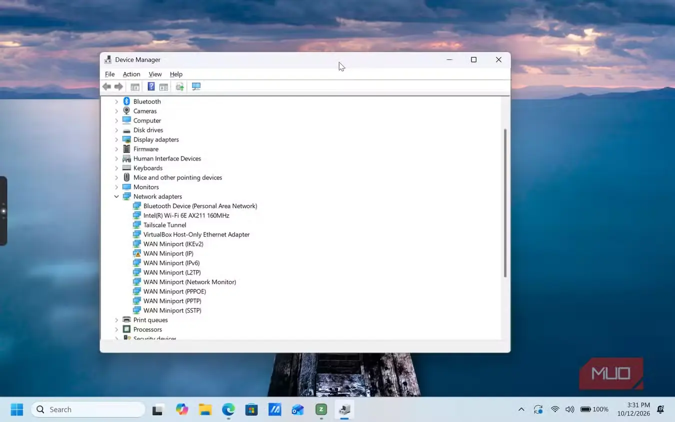 پنجره باز «مدیریت دستگاه» در Windows 11