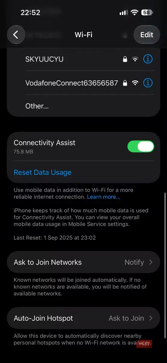 قابلیت Connectivity Assist فعال در یک iPhone