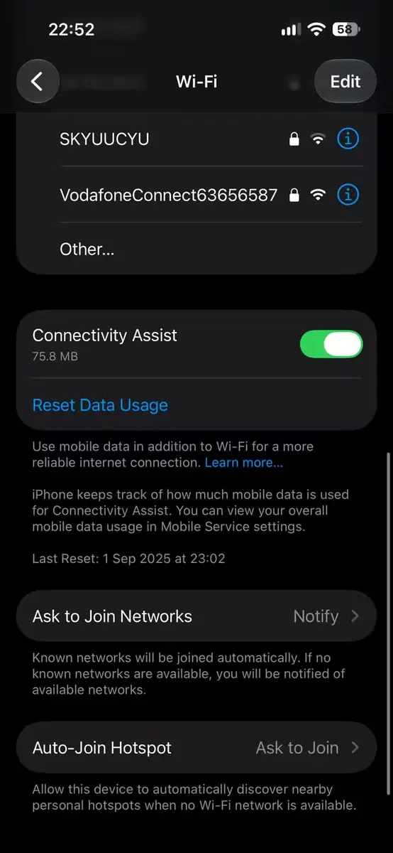 قابلیت Connectivity Assist فعال در یک iPhone ـ نمای نخست