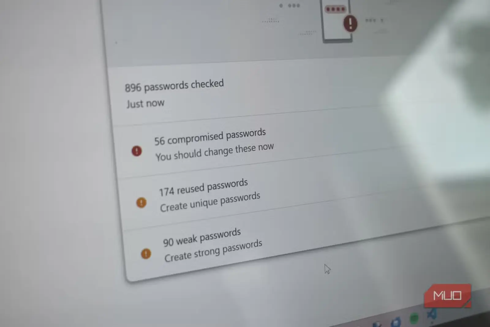 بررسی فهرست گذرواژههای افشاشده در Google Password Manager