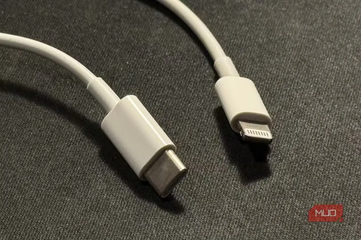 دو سر کابل شارژ USB-C به Lightning