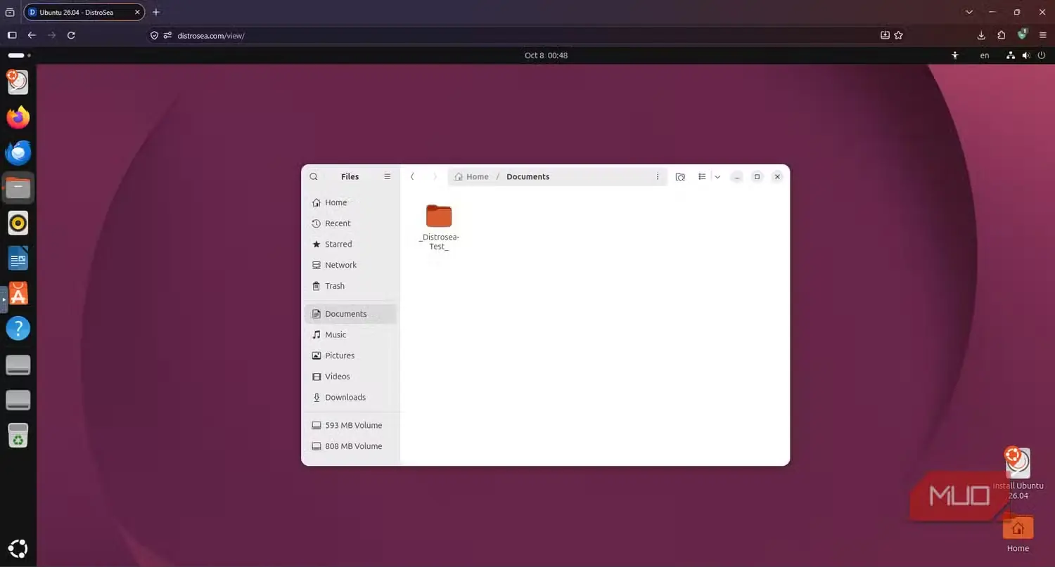 اجرای Ubuntu در DistroSea با پنجرهٔ Files باز و پوشهای به نام DistroSea test