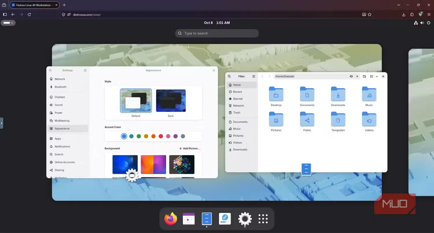 اجرای Fedora Workstation در DistroSea با نمایش Files و Settings در نمای کلی Activities