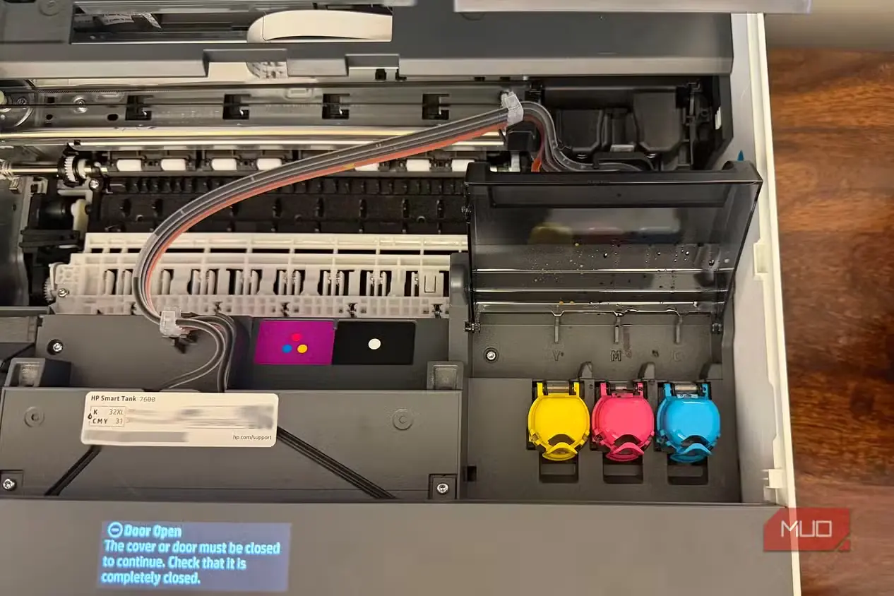 نمای بالایی بخش داخلی چاپگر HP Smart Tank 7603