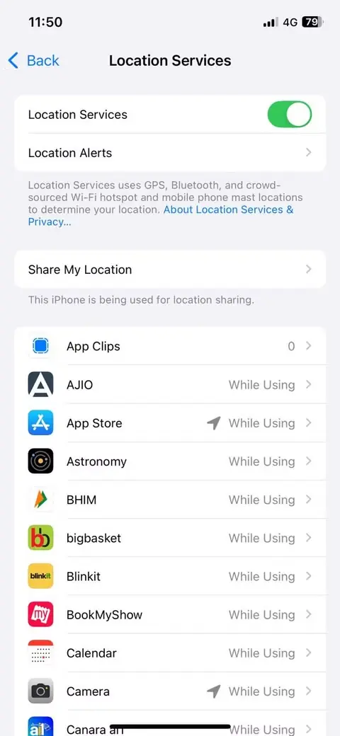 منوی خدمات مکانیابی در iPhone