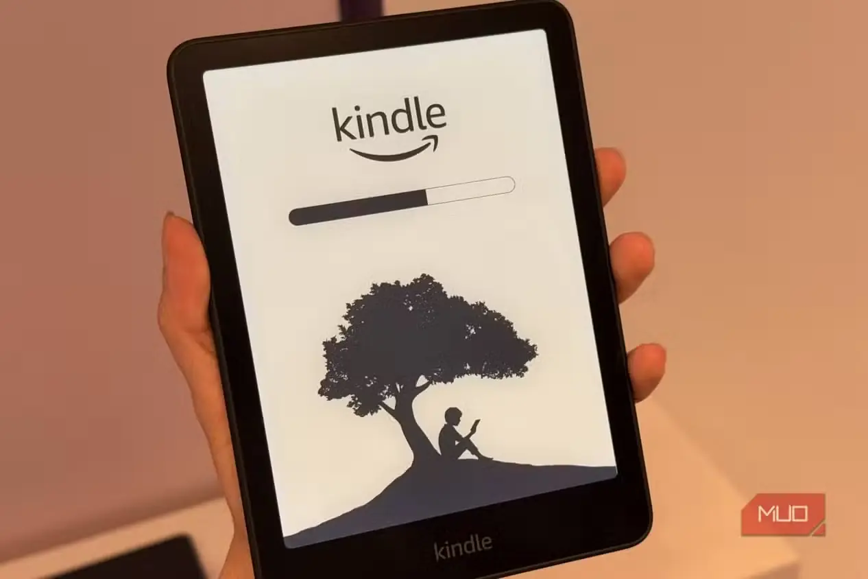 دستگاه Kindle Paperwhite در صفحه راهاندازی