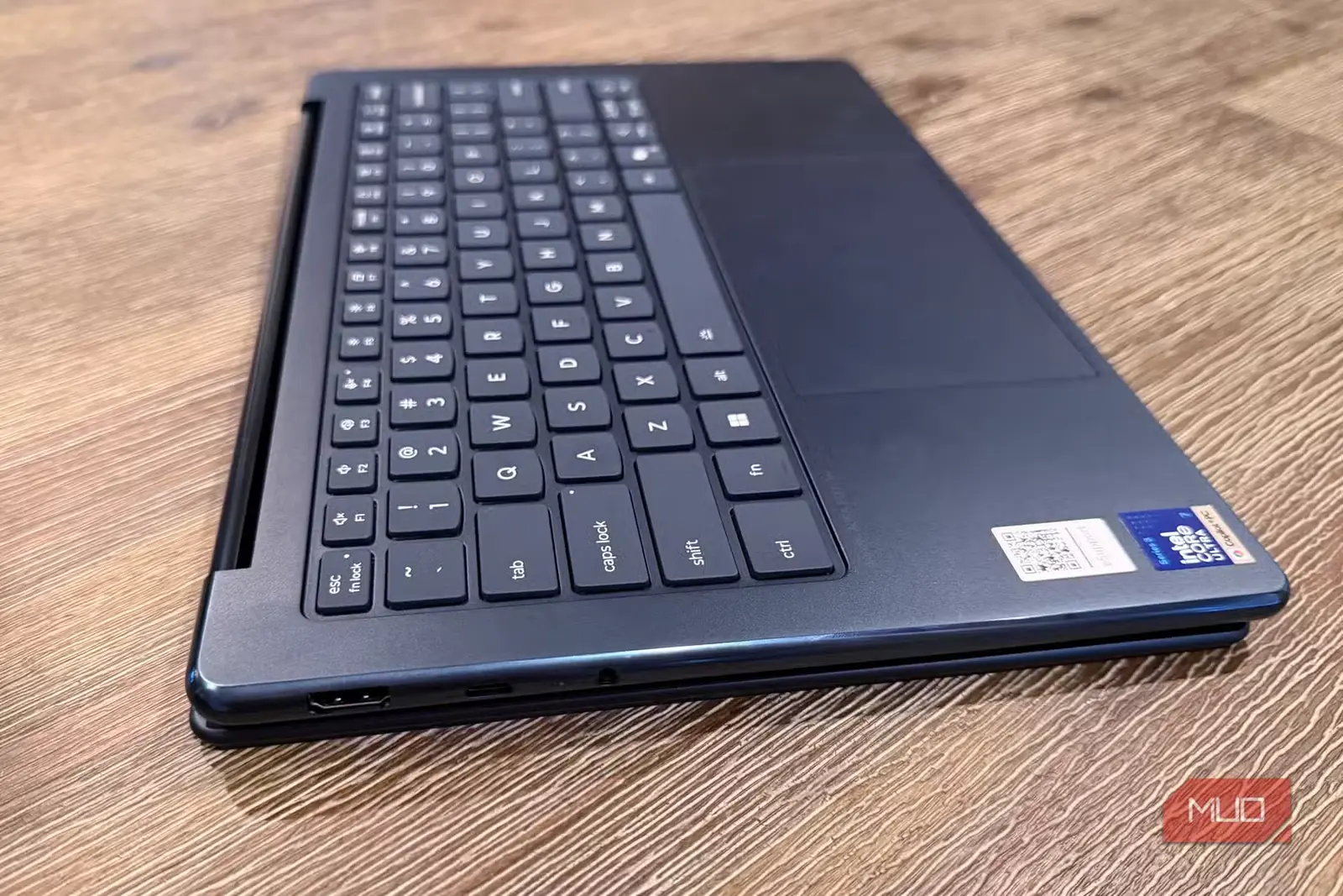 صفحهکلید برگرداندهشده لپتاپ Lenovo Yoga 9i