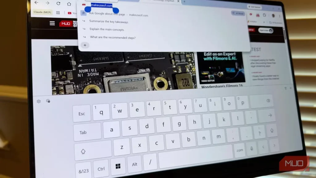 پس از یک ماه کار با تازه‌ترین لپ‌تاپ دوکاره Lenovo، فهمیدم چرا دیگر تقریباً هیچ‌کس چنین دستگاه‌هایی نمی‌سازد