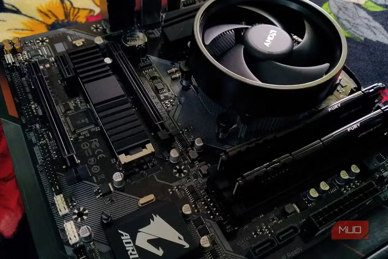 میز آزمون مجهز به AMD Ryzen 5 5600X