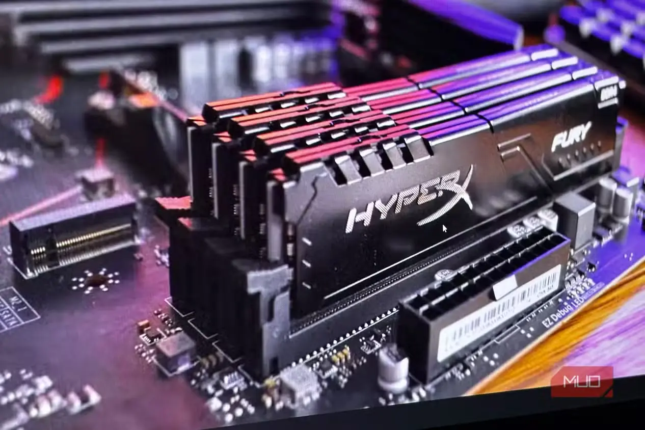 رم HyperX نصبشده روی مادربرد رایانه رومیزی