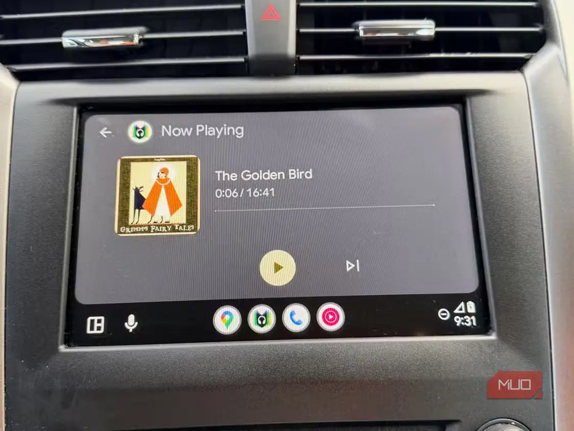 برنامهٔ Librovox در محیط Android Auto
